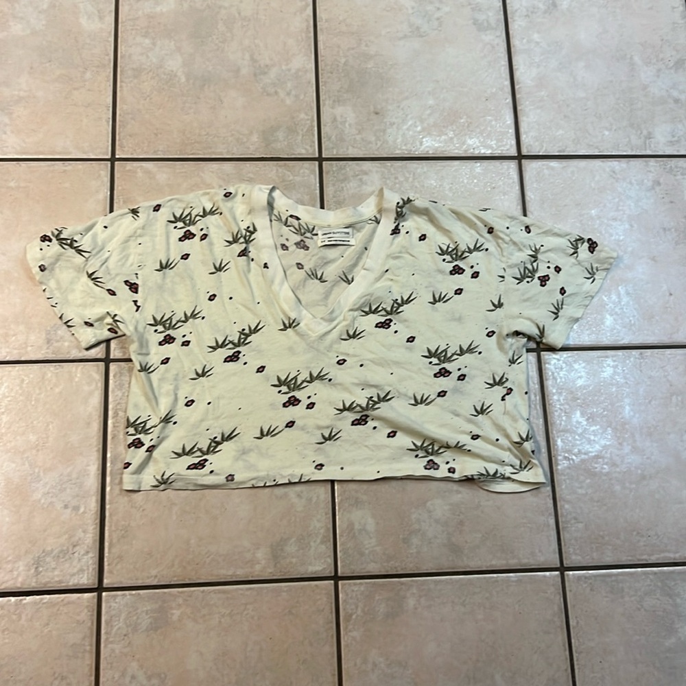 Oversized cropped patterned shirt